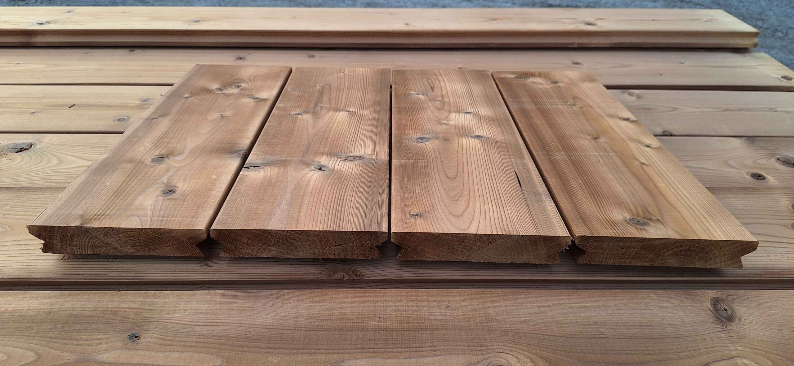 32x166 pf3 lämpökäsitelty kuusi terassilauta